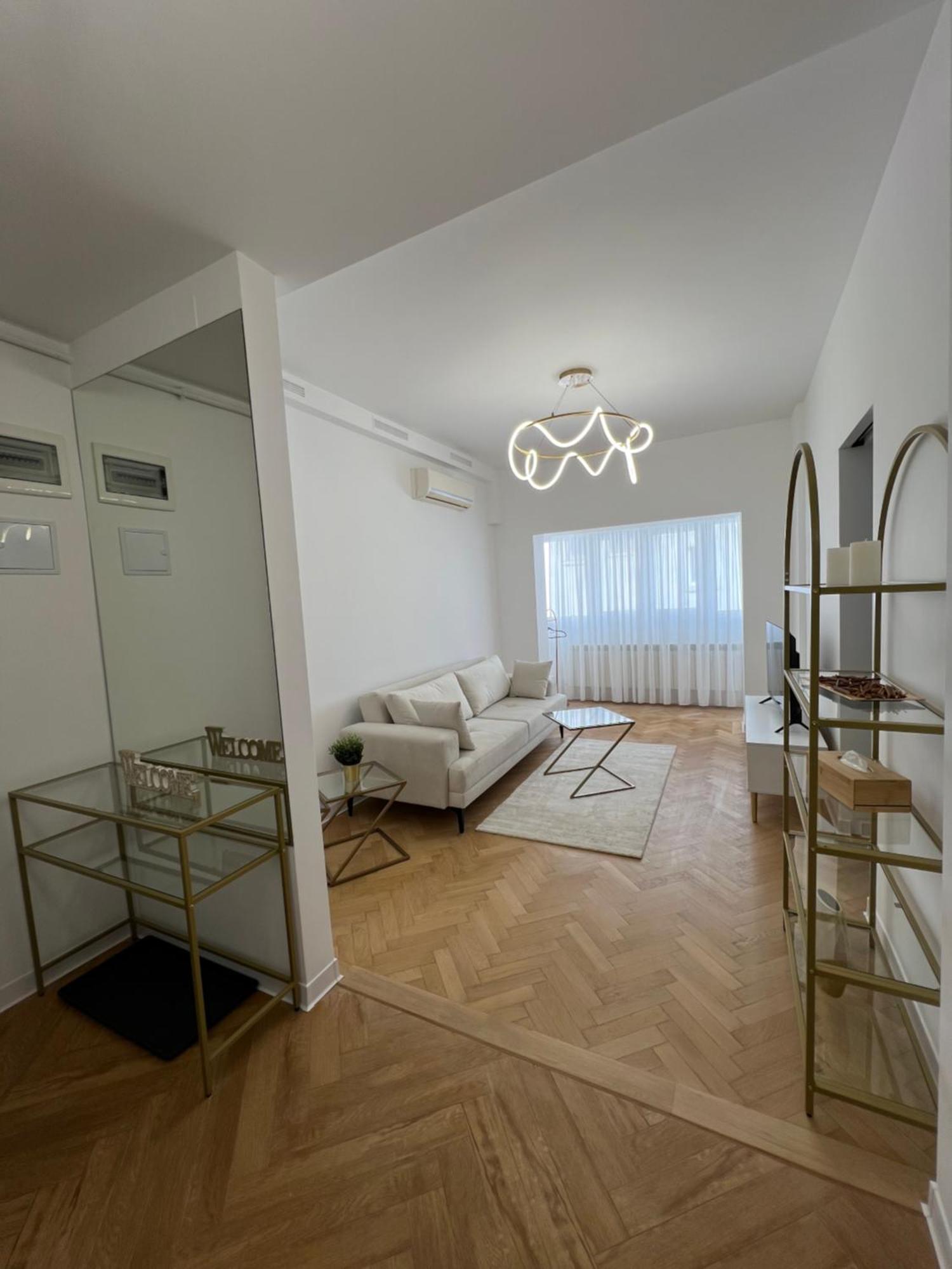 Center Victoriei St Apartament Bucureşti